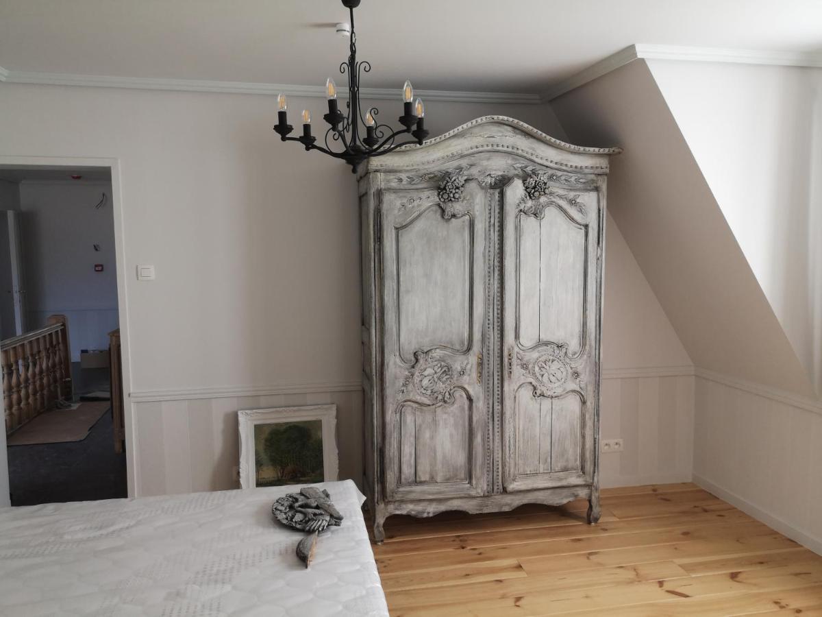 Bed and Breakfast Den Hoge Doorn à Harelbeke Extérieur photo